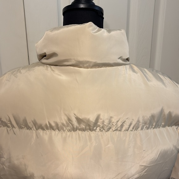 Ellison Wide Sleeve Puffer Vest - Picture 7 of 11